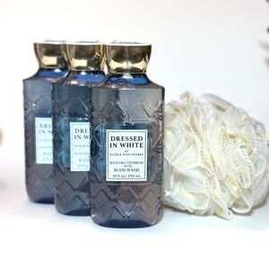 DRESSED IN WHITE Body Wash w/ free LOOFAH